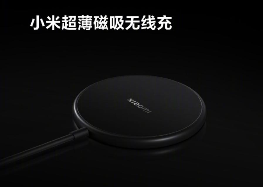小米有超级闪充和另一种充电方式,小米磁吸无线充电宝双向充电