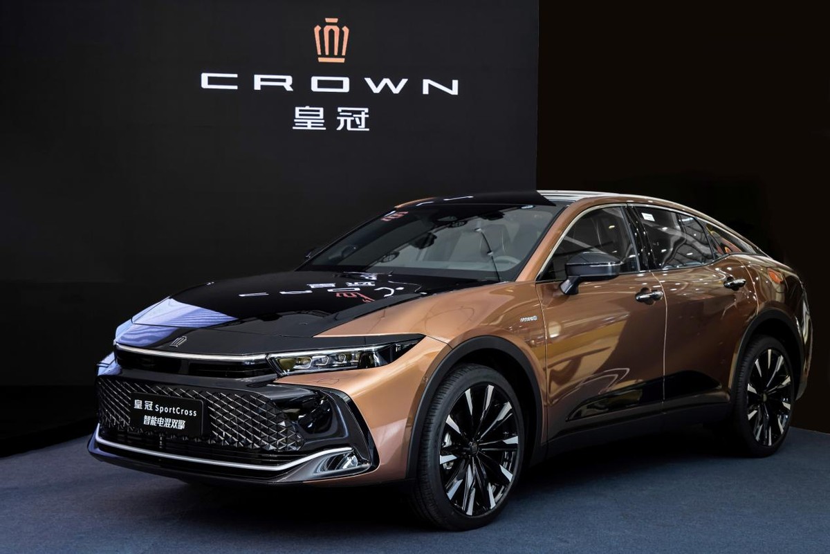 皇冠进口2023款2.5lsportcross,体验皇冠SportCross的惊人驾驶力量