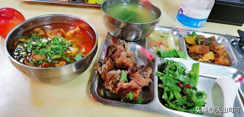 食堂大锅菜经典香酥小黄鱼,带你看看食堂中午吃什么