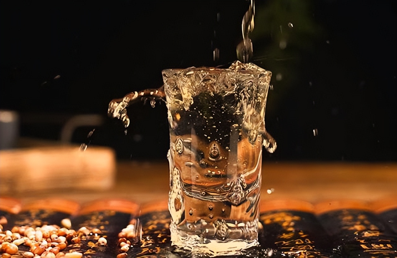 娌冲崡閰掑腑甯稿枬鐨勫嚑娆鹃厭,娌冲崡閰掓甯歌鐧介厭