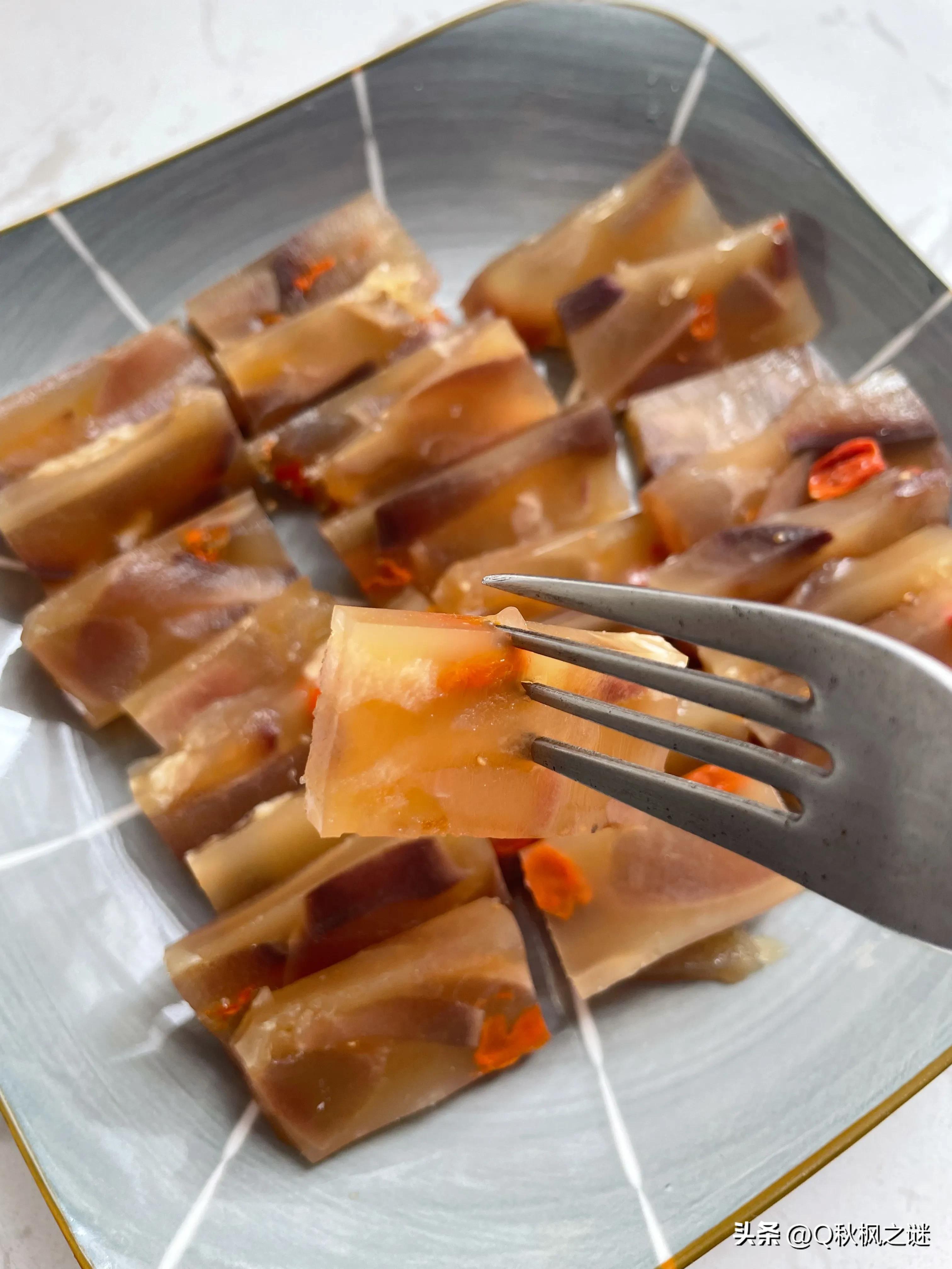 牛皮冻的热量,超q弹满满的胶原蛋白