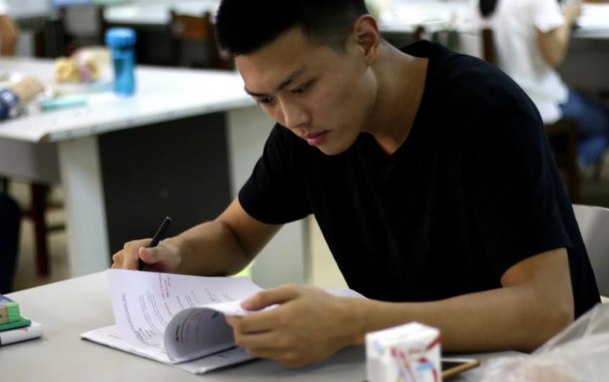 就业率最高的大专专业排名榜,未来十大专业就业前景好的专业