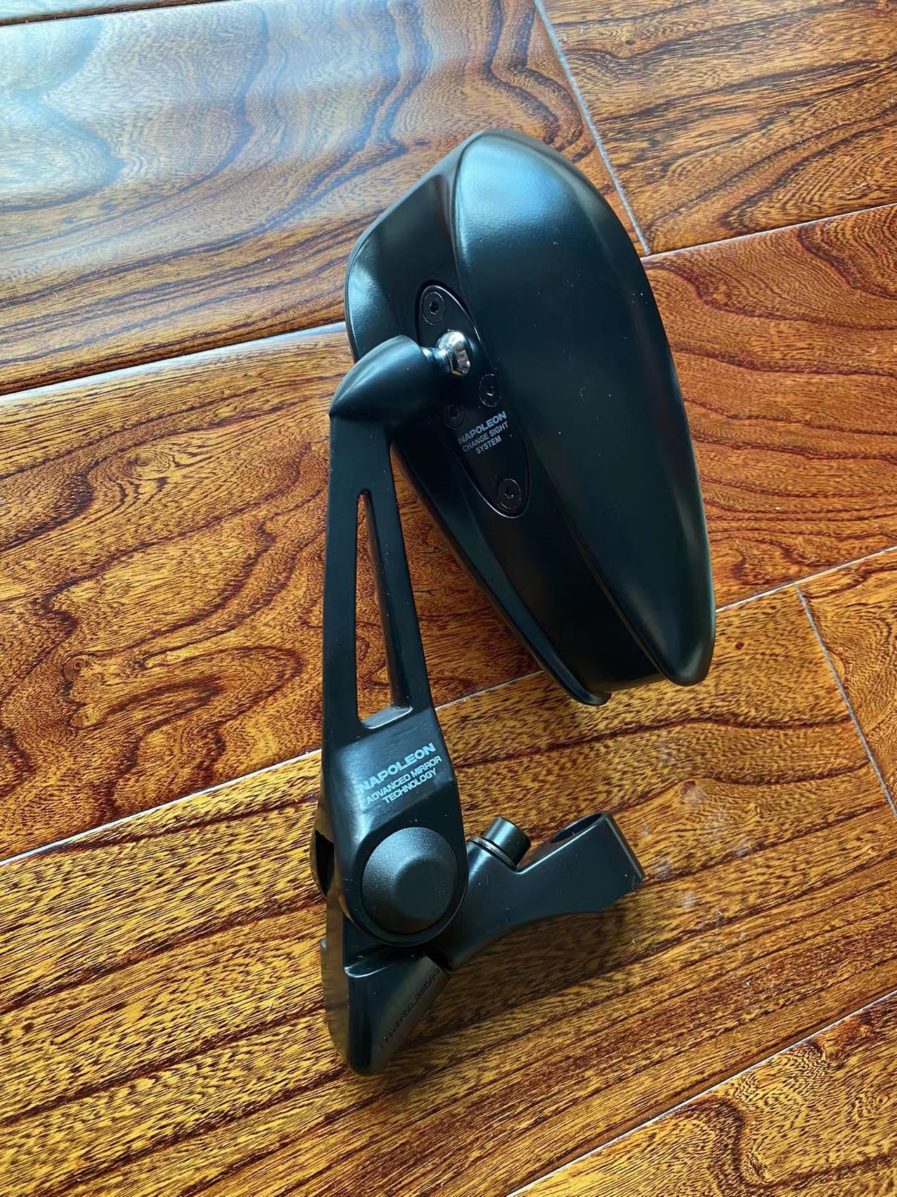 宝马1250adv四十周年纪念版反光镜,宝马1250adv反光镜拆卸