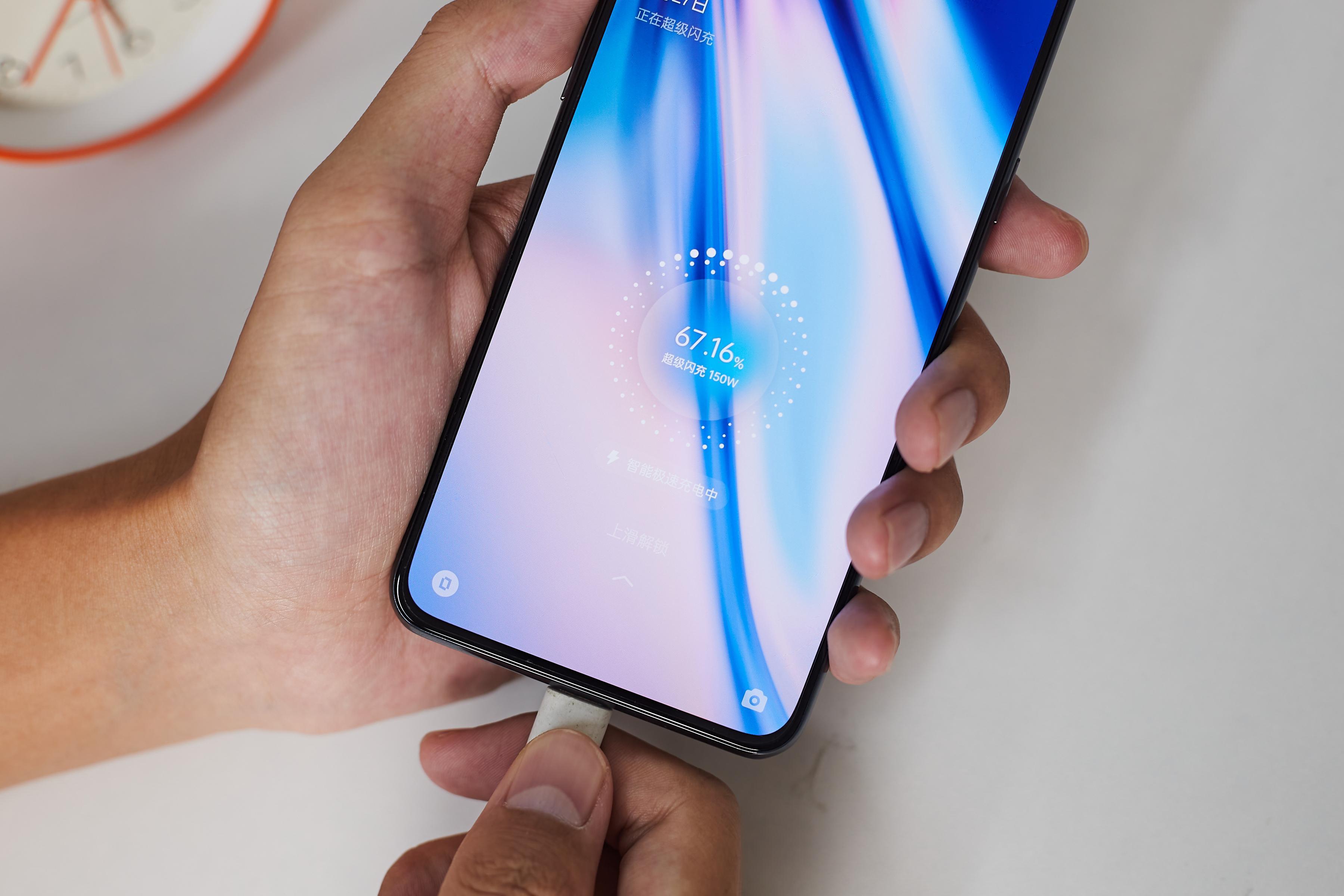 有传统豪强也有黑马！世界杯1/4决赛开打，这款手机看比赛很过瘾