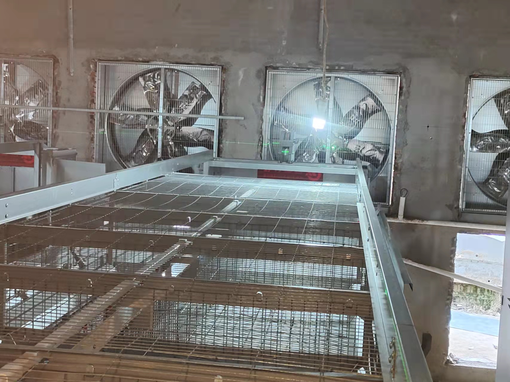 鸡高温中暑多少时间能够康复,夏天鸡高温中暑要用什么药