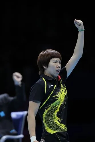 世界冠军李晓霞：花18年登顶大满贯，退役生2娃，与丈夫生活滋润