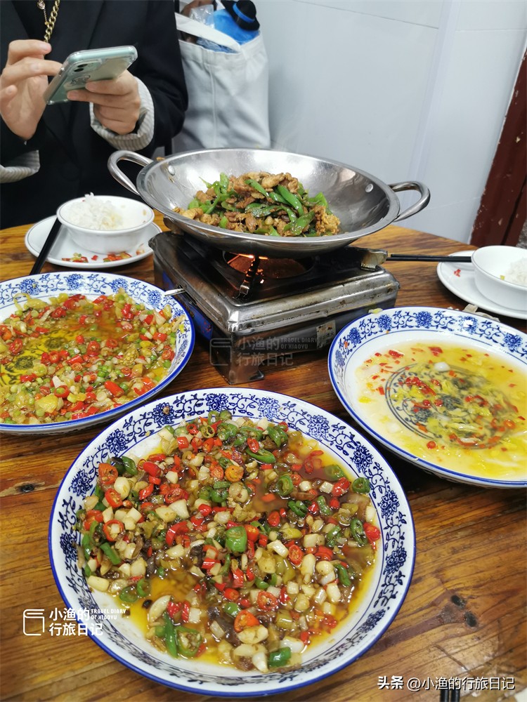 长沙必吃的17家馆子茶颜悦色,长沙美食攻略长沙必去的十大餐厅