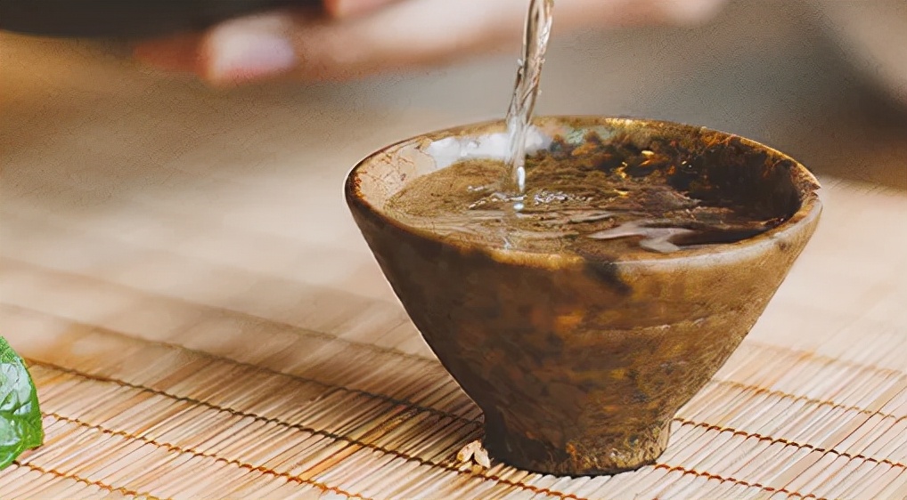 「诗词鉴赏」冬夜饮酒，一杯酒温暖整个冬天