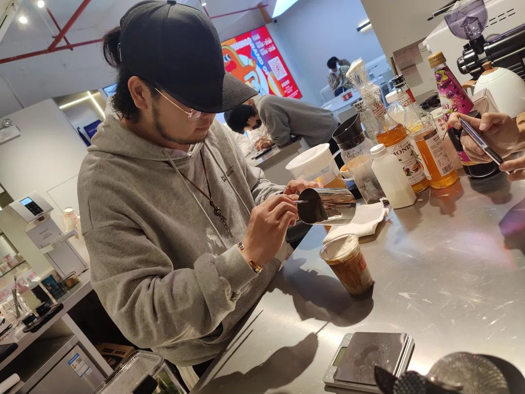 瓒協ashion鐨勫コ瑁呭簵,瓒協ashion