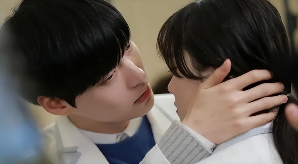 拍吻戏有心理反应怎么办顺其自然,赵丽颖吻戏遇到尴尬问题