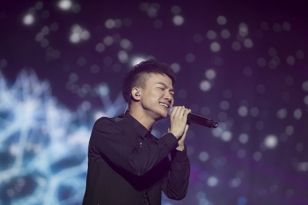 头腔共鸣胸腔共鸣鼻腔共鸣的区别,头腔共鸣和咽腔共鸣的区别