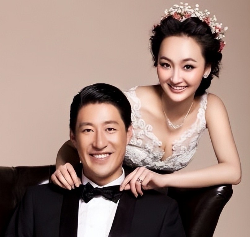 低调恩爱的明星夫妻,10对恩爱的明星夫妻视频