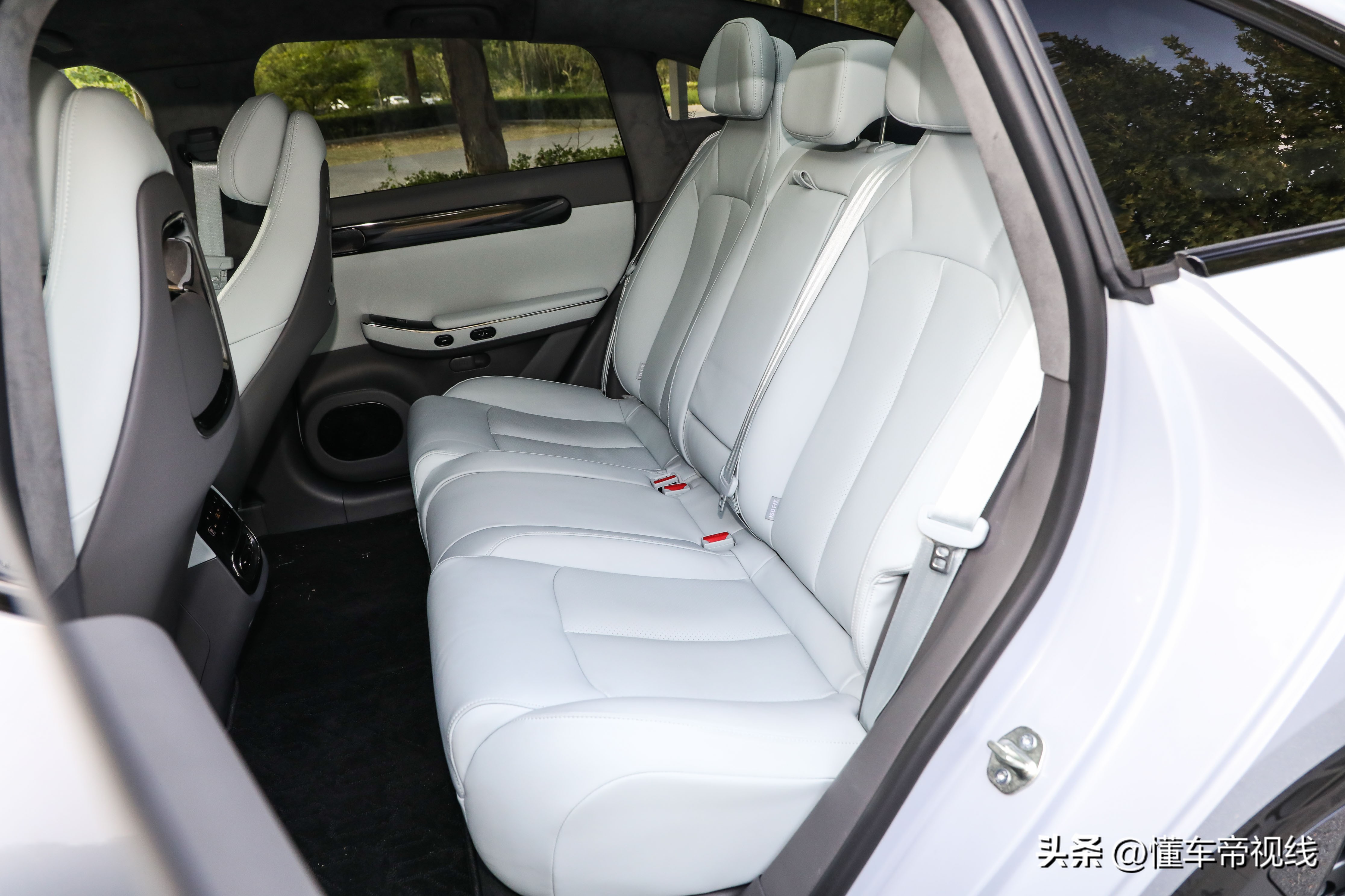 零跑c01的最新试驾视频,试驾零跑c01四驱高性能版