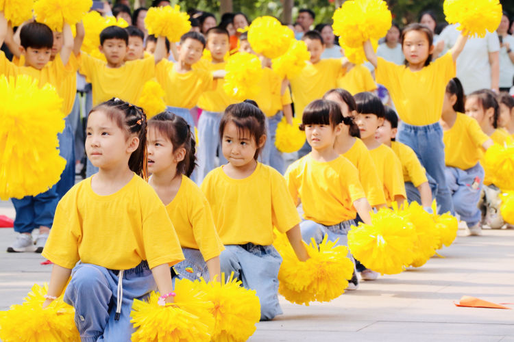 大手牵小手运动会育才幼儿园,幼儿园亲子运动会主题大手牵小手