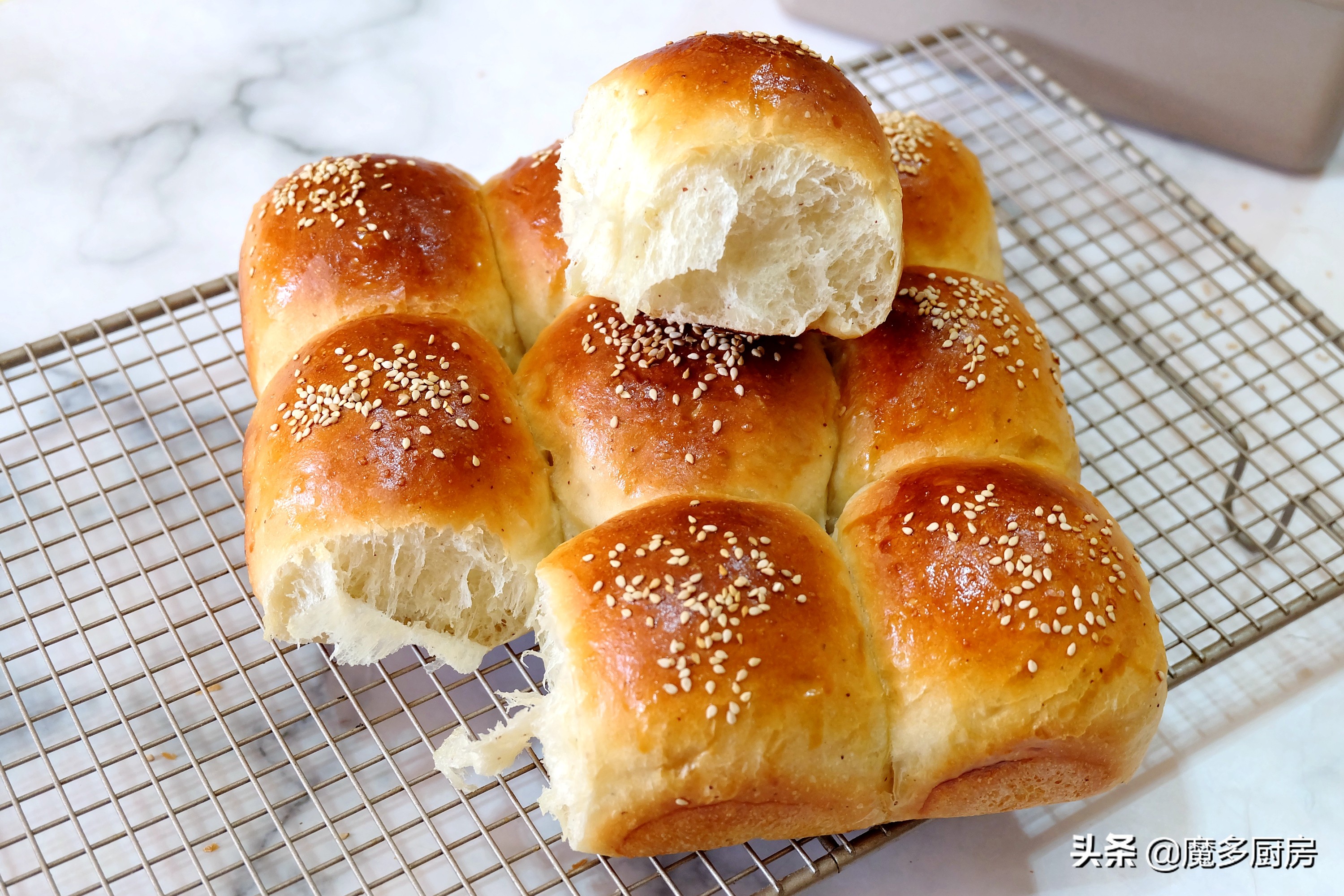 想吃面包不要买教你最简单的做法,全麦小面包无糖无油适合早餐