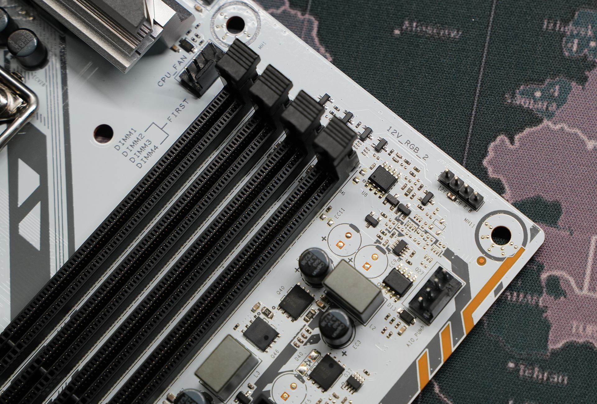 z790主板七彩虹搭什么cpu,七彩虹z790冰霜巡洋舰搭配什么cpu