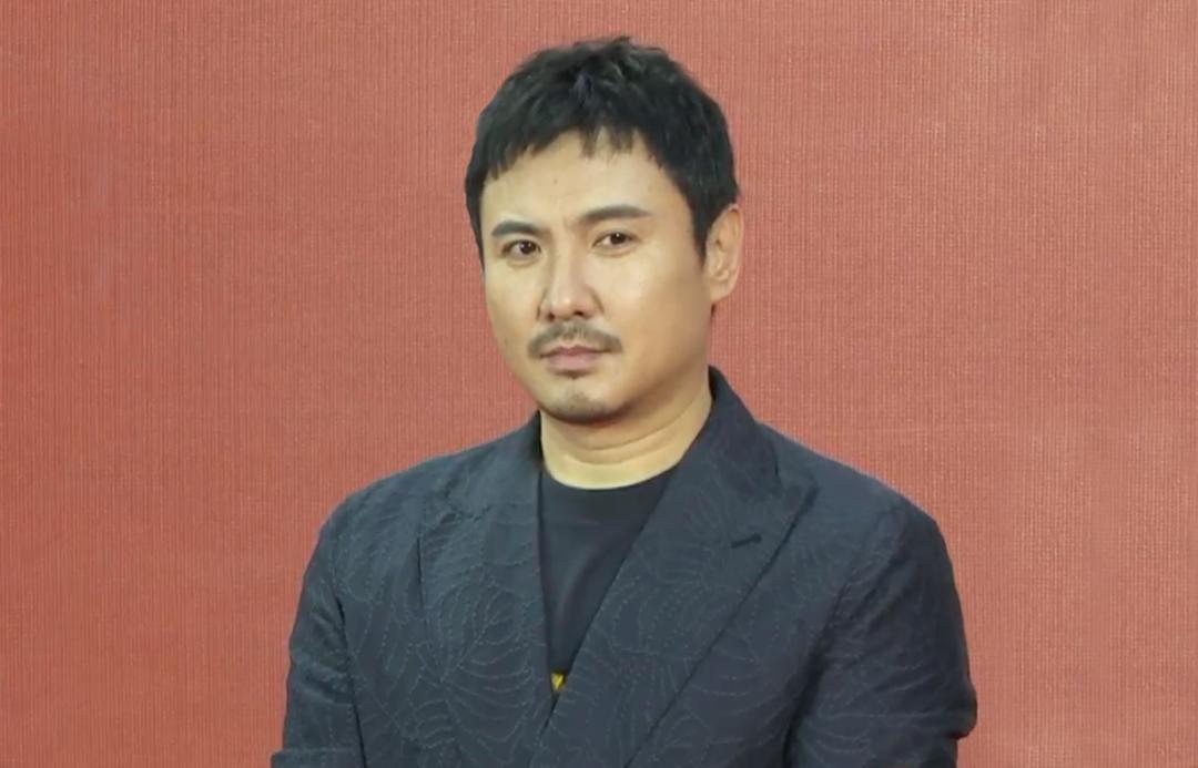 易烊千玺凭什么能和吴京拍戏,易烊千玺吴京的演技有多好