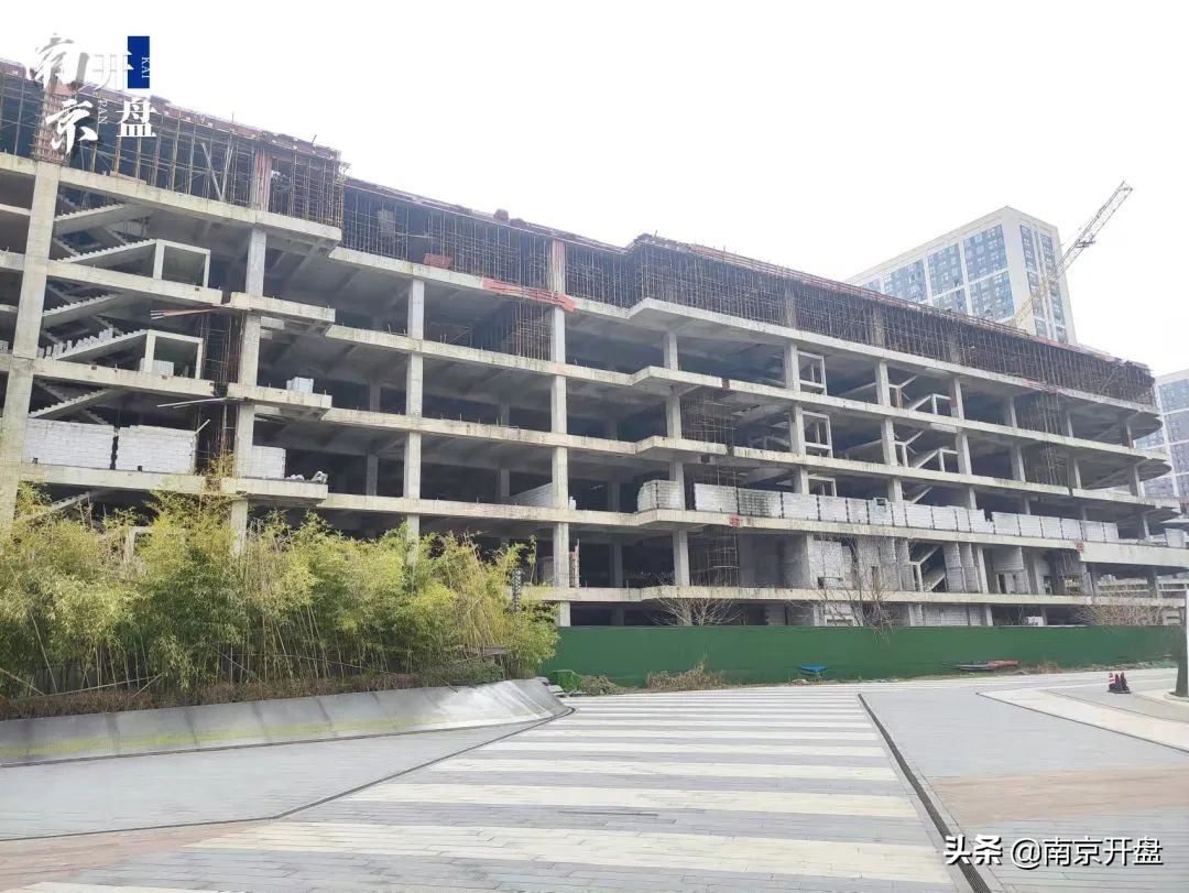 江北最大的烂尾楼,江北新区第一高楼烂尾