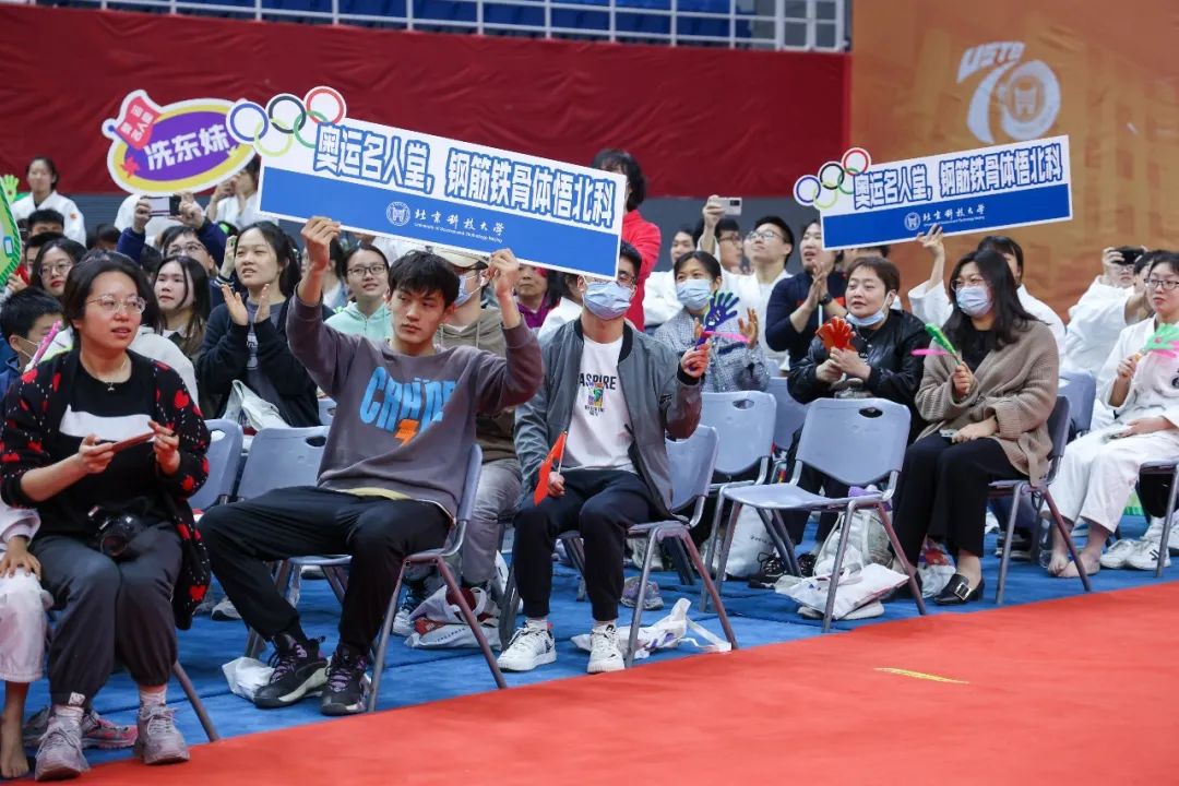 五位奥运冠军抢金牌,2021奥运冠军走进人民大会堂