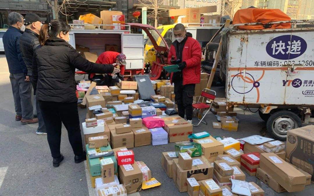 快递公司春节不打烊快递员回应,快递公司过年停运时间安排