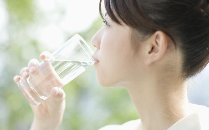 睡醒了全身酸痛无力没精神怎么办,全身酸痛无力整天睡不醒怎么回事