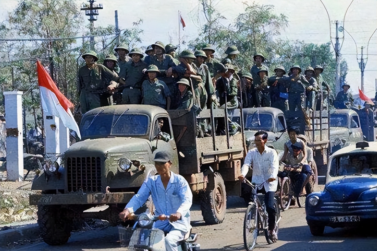 越南*队军**变*火军**商，女军官背LV包炫富，坍塌式腐败成世界之首