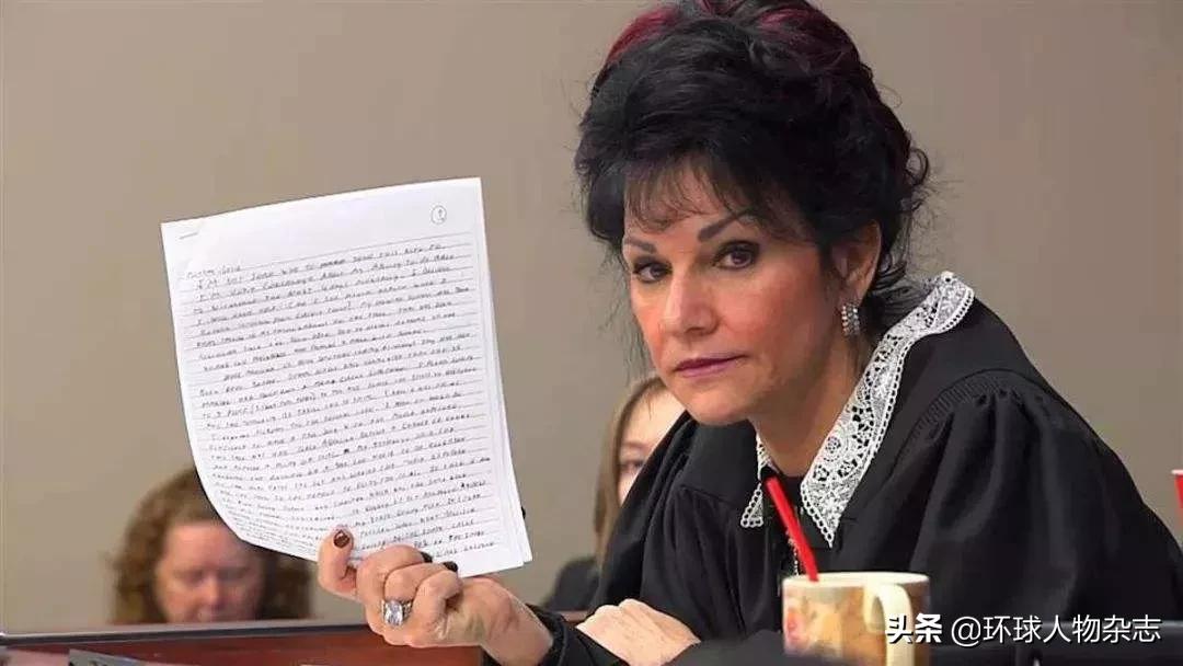 美国体坛最大丑闻！变态队医性侵500多人，国家赔24亿了结？