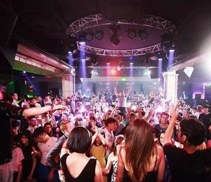 酒吧真实的生活写照,酒吧夜店的生活方式