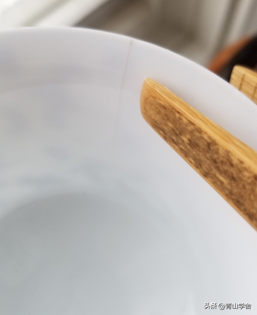 如何选到心爱的完美瓷器？｜鉴别瓷器上常见的12种瑕疵