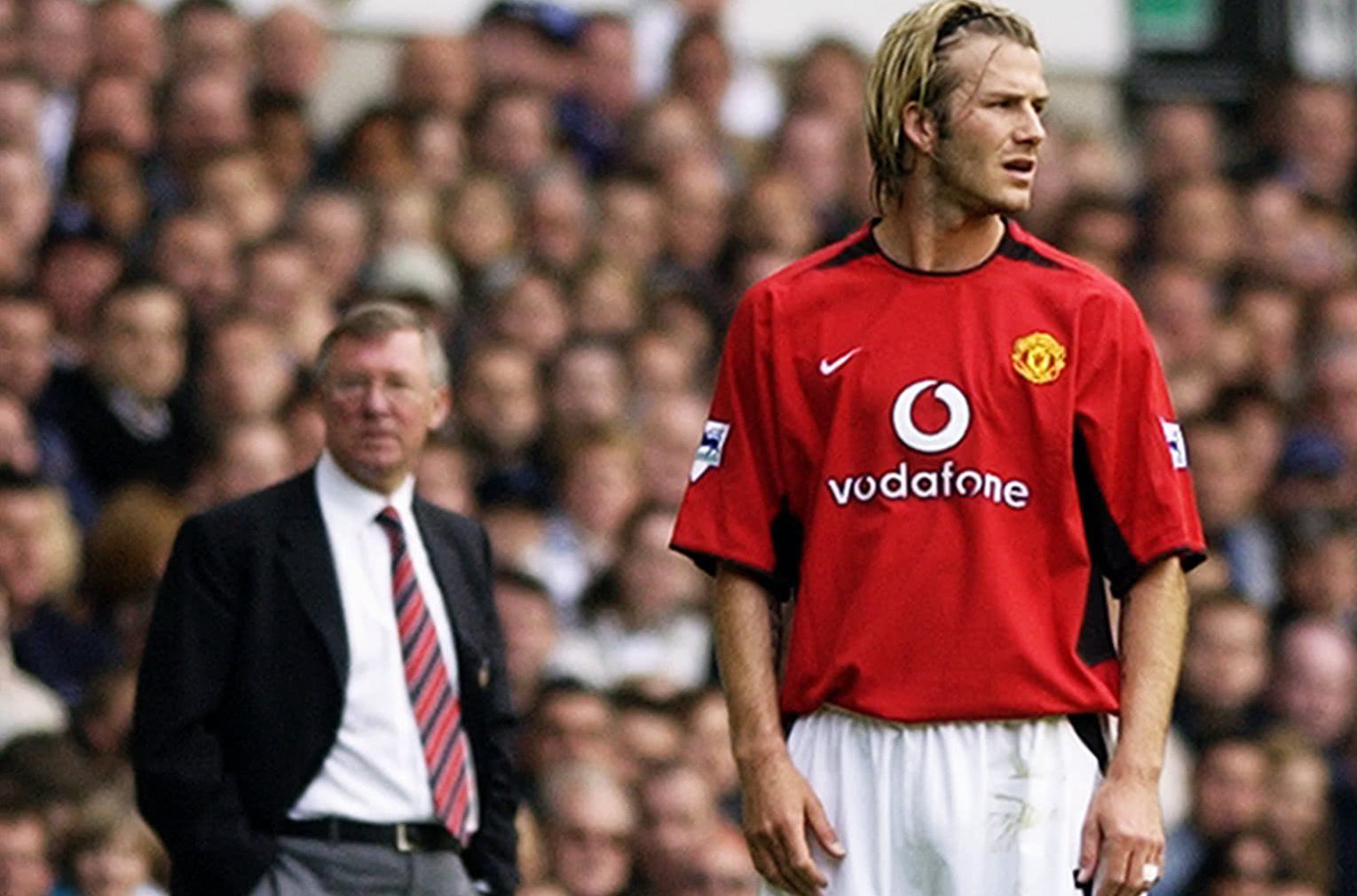 贝克汉姆圆月弯刀一战成名,贝克汉姆式的圆月弯刀