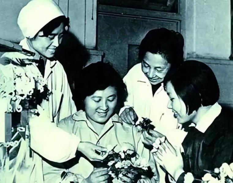 永远的阿诗玛杨丽坤完整版,阿诗玛杨丽坤年轻照