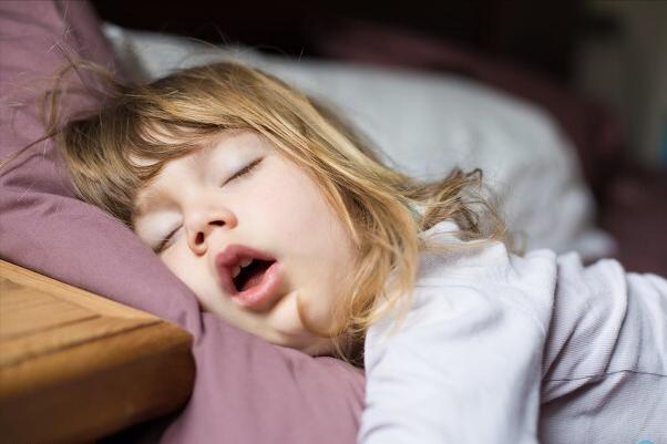 6个月宝宝打呼噜会影响发育吗,宝宝最近睡觉打呼噜是怎么回事