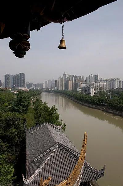 鎴愰兘鏈涙睙鍏洯鍦板潃,鎴愰兘鏈涙睙鍏洯鎾炰笂娌冲牑闄姢浼ゅ憳