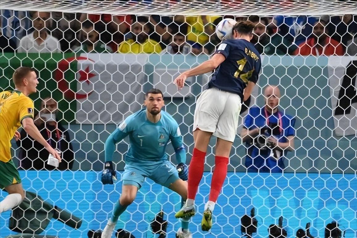 法国VS波兰，主力悉数登场，卫冕冠*火军**力全开