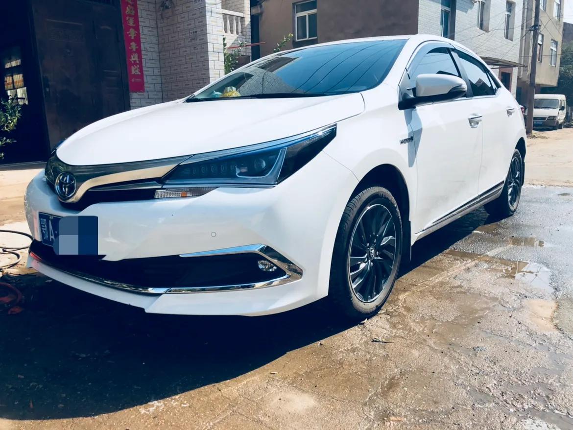 17款丰田卡罗拉双擎大屏,17卡罗拉双擎换空气滤芯