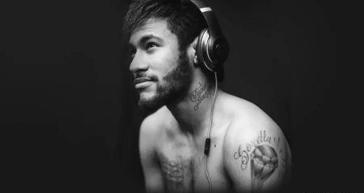 内马尔纹身全过程,内马尔的纹身