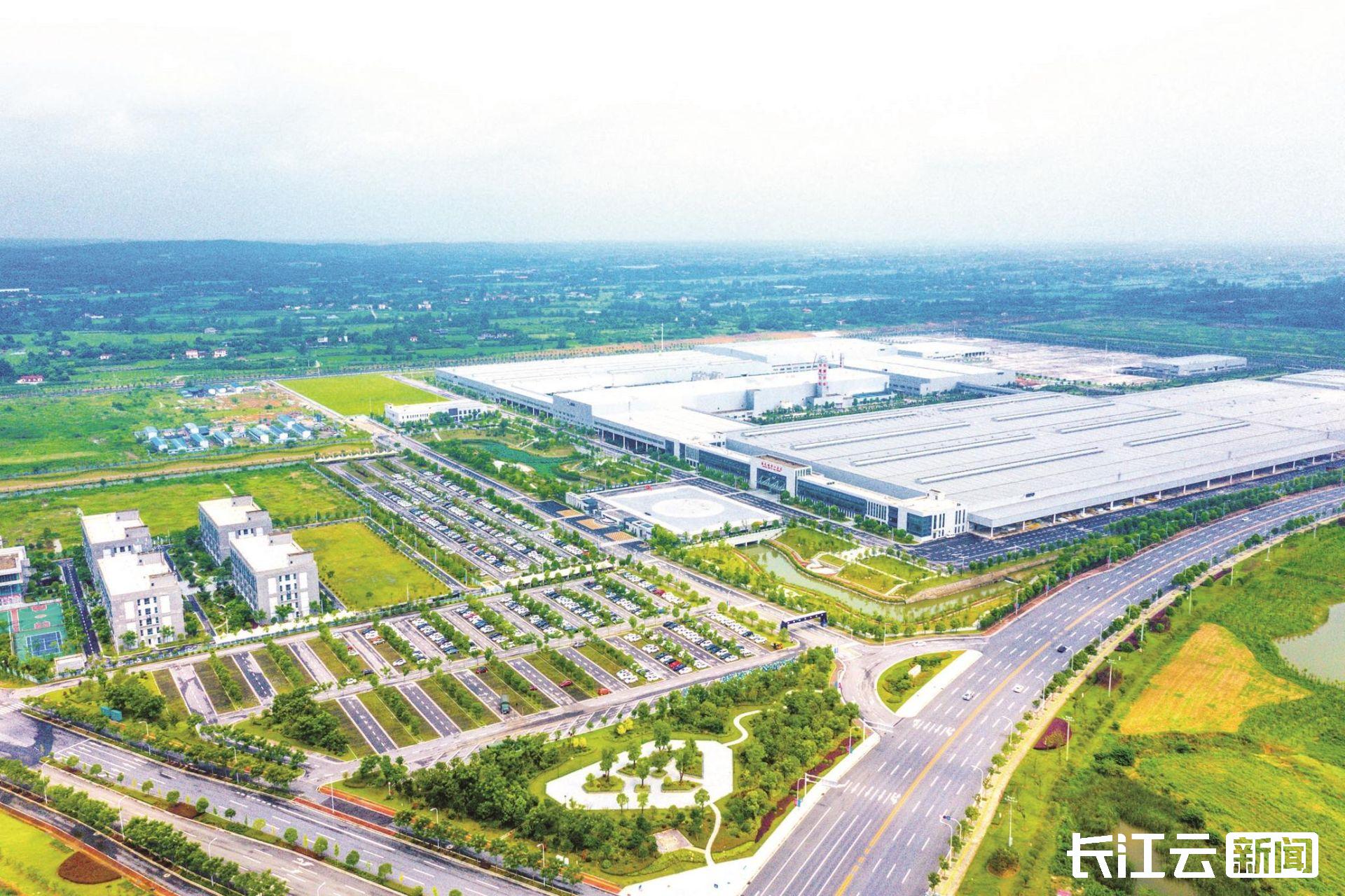 荆门重点发展产业集群,做大三产做强三产