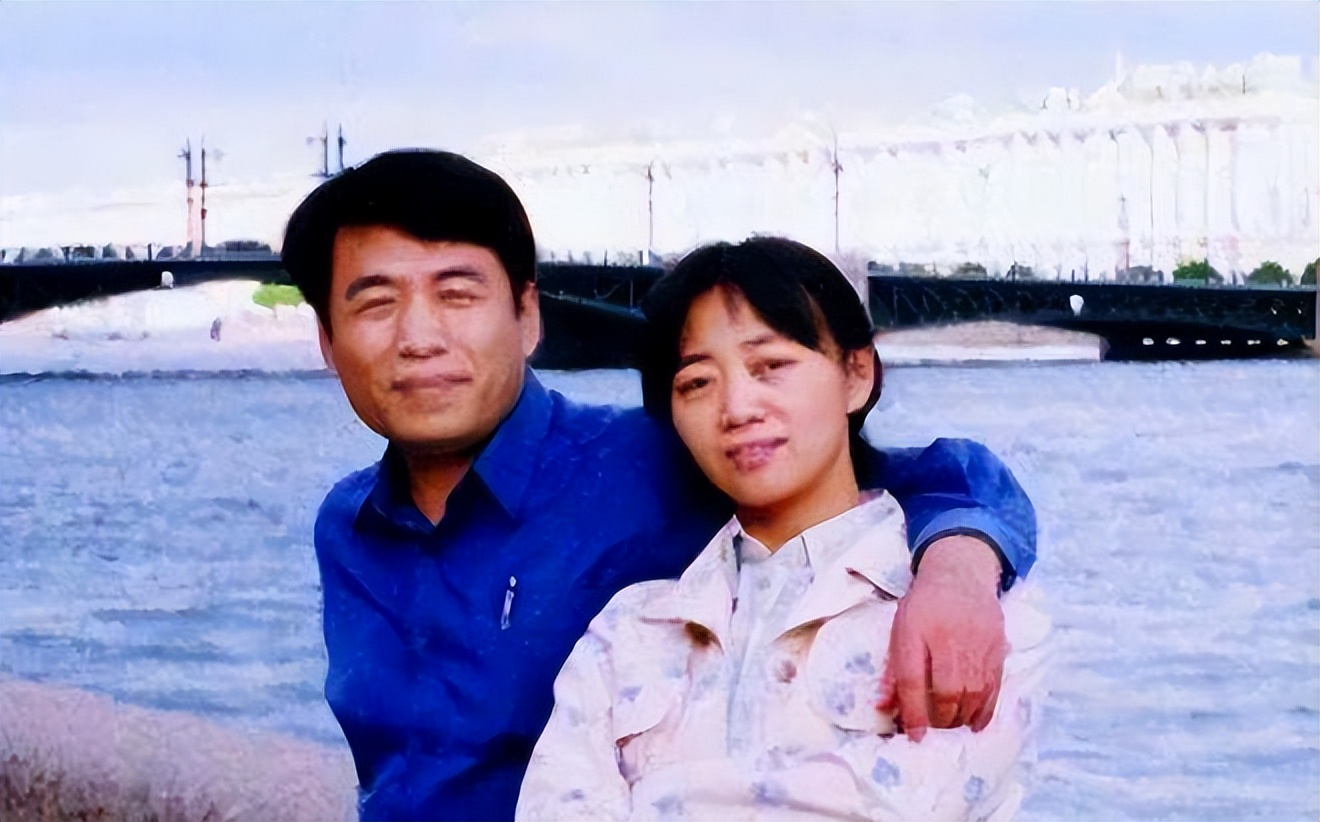 杨飞云新娘油画,画家杨飞云的新婚画作