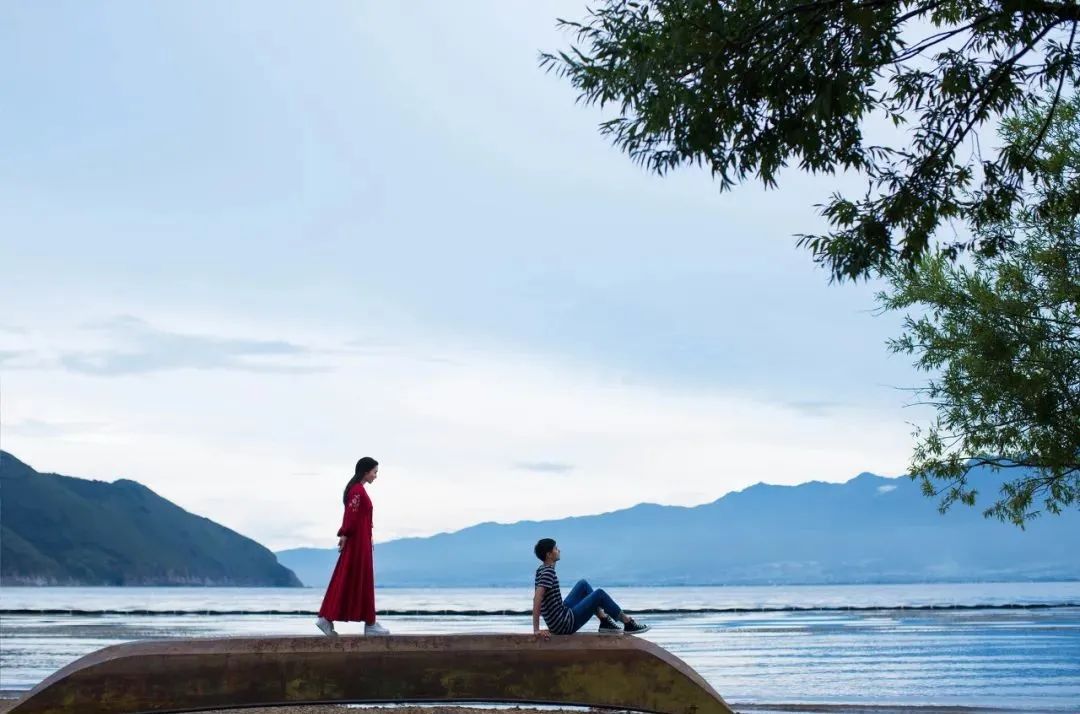 娶个傻的老婆好还是聪明好,娶个爱你的傻老婆还是单身好