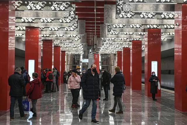 平平无奇地铁,真实的莫斯科地铁站