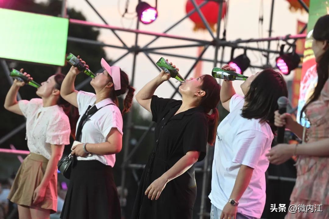 夏夜、河风、音乐、烧烤、啤酒……内江人，快来大洲广场嗨啤！