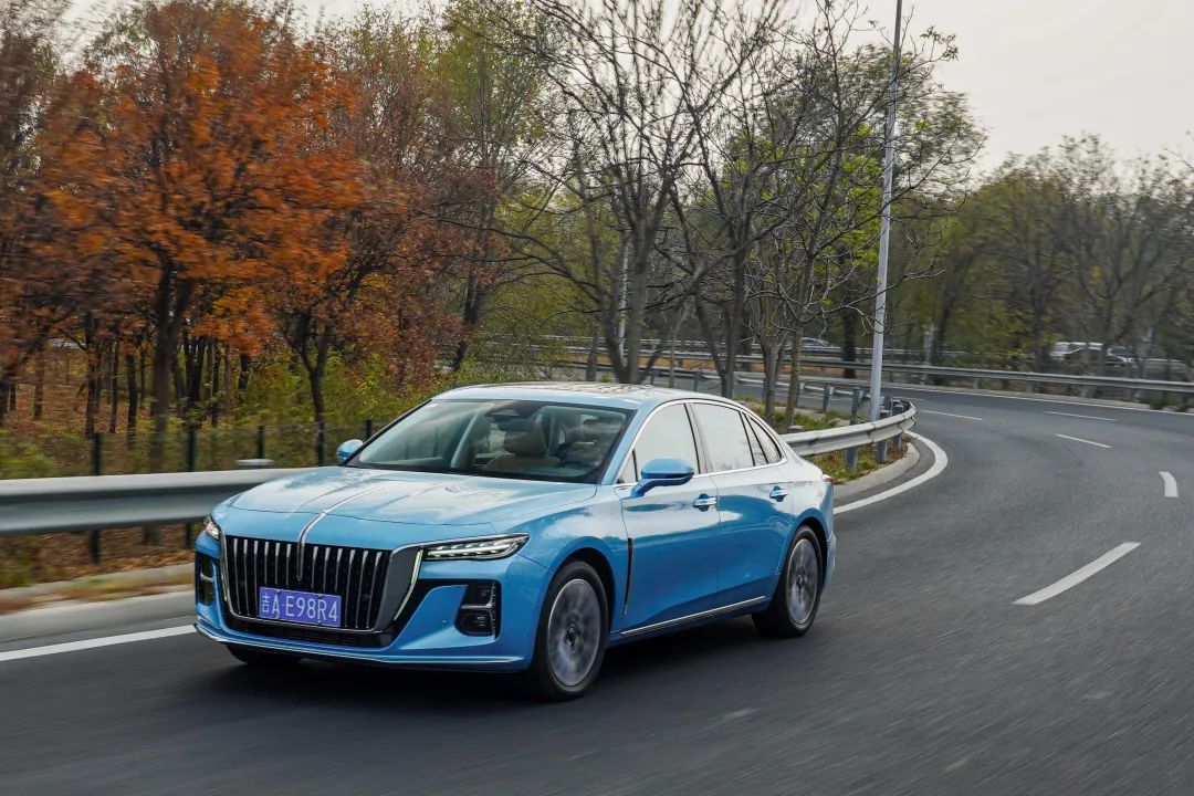 红旗h52023款混动版怎么样,红旗h5最新混动版比h9小多少