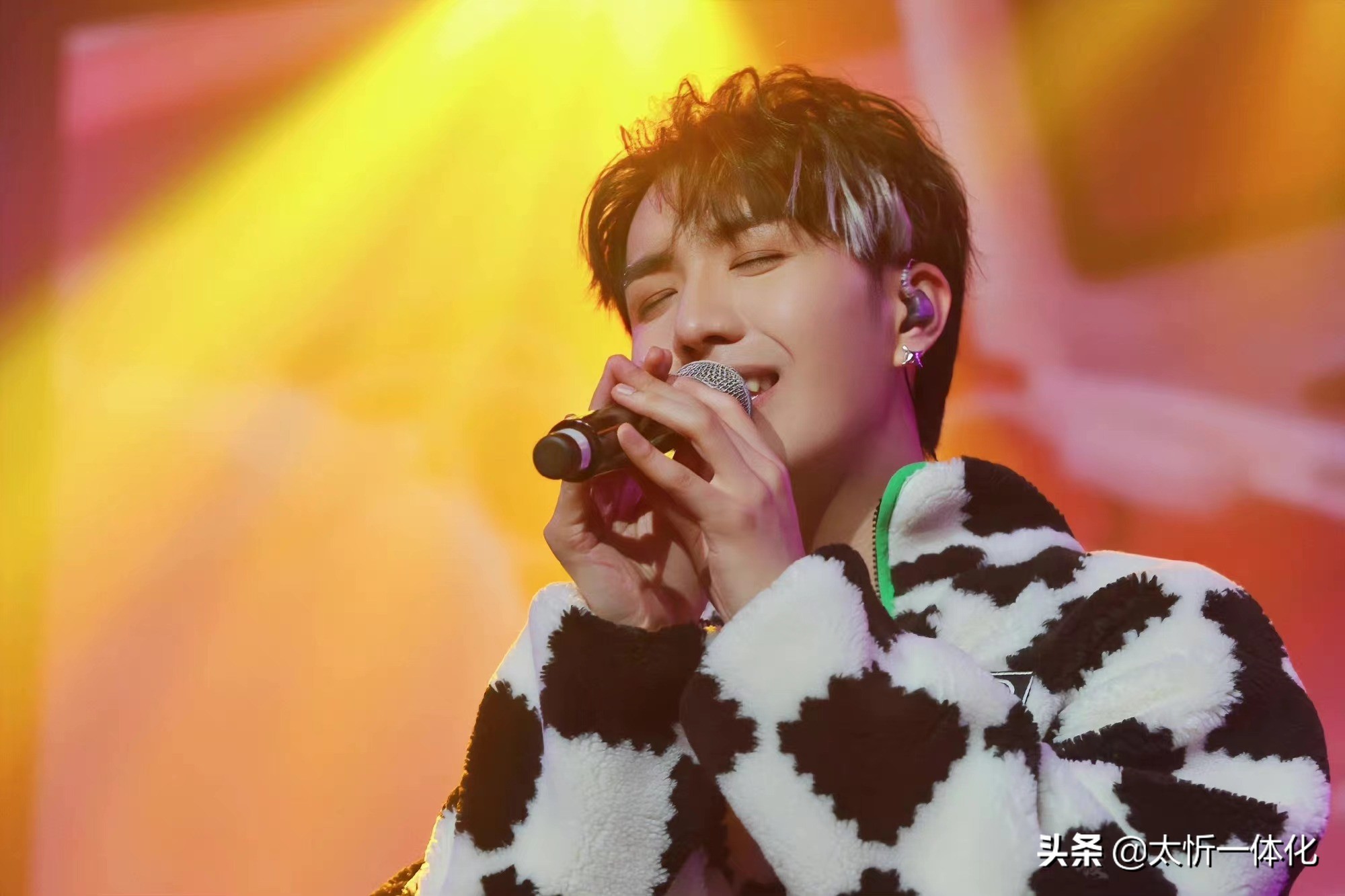 太原方特超级烟花秀,山西太原方特表演