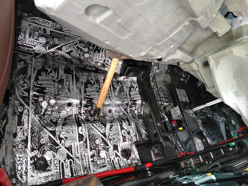 奥迪A6L底盘,四轮隔音升级俄罗斯STP小*弹炸**CSH,怀化汽车隔音