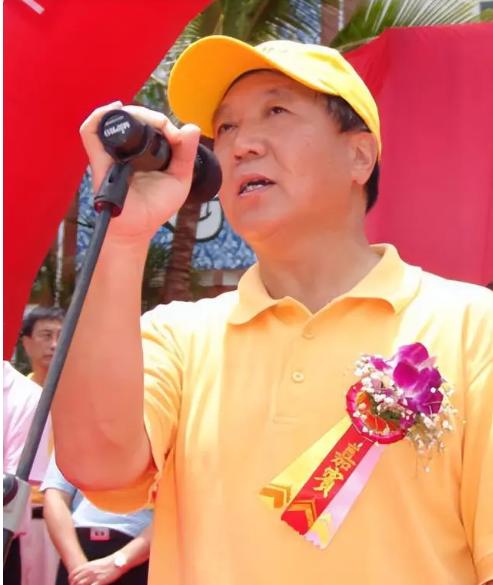 张晖耗费8亿建108米南海观音像,南海观音像创建者张晖