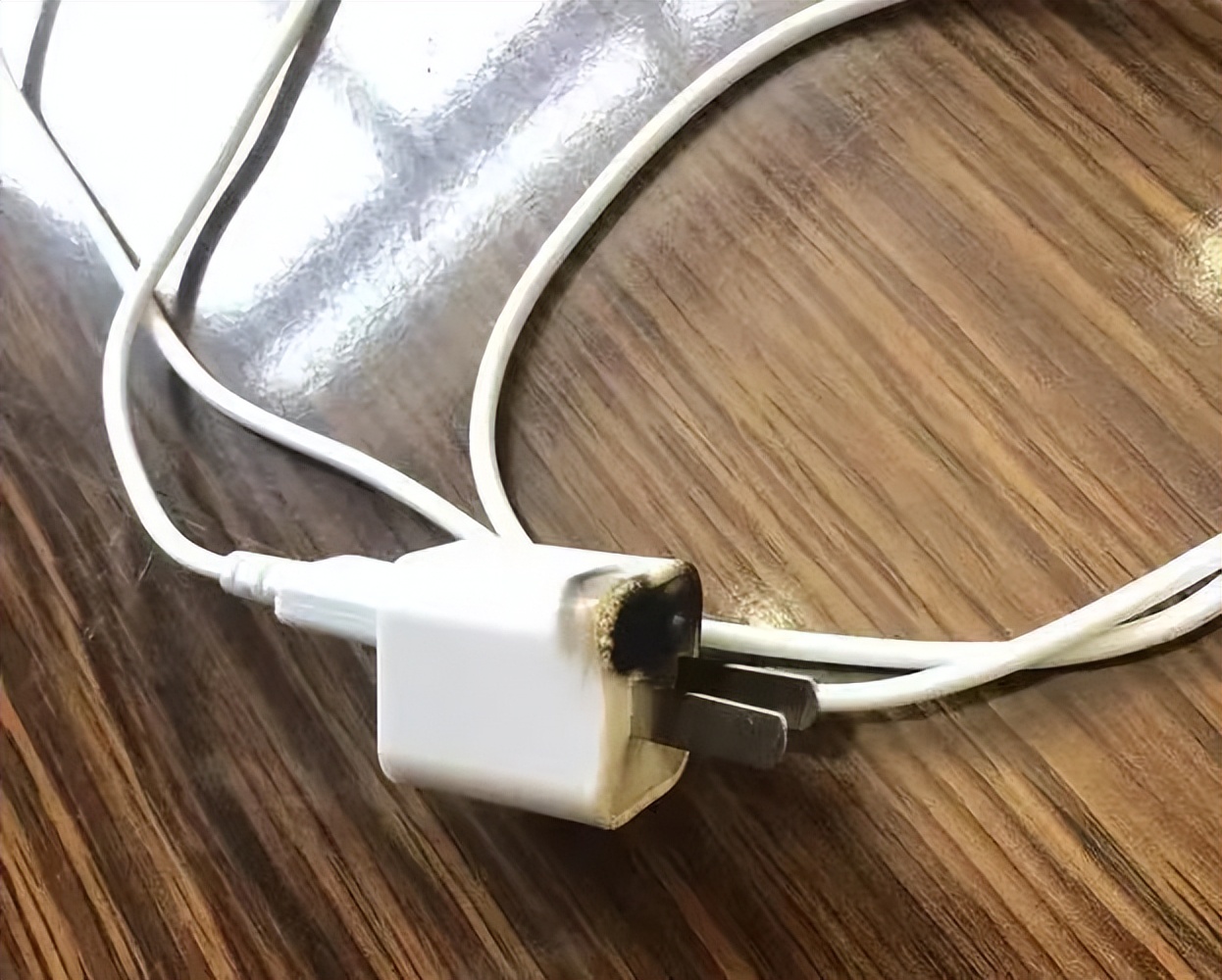 怎样充电才能使手机电池寿命变长,苹果手机正确充电方式电池寿命长