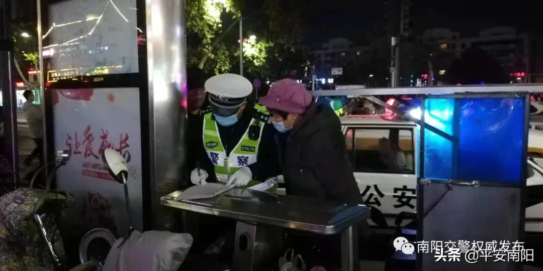 拆除遮阳篷专项整治工作,整治电动车雨棚拆除