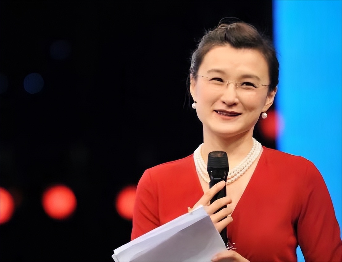 主持人董倩现在干什么,从央视主持人沦落到普通人
