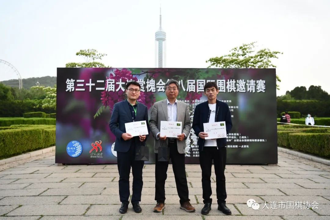 槐香四溢沁入八荒,槐香四溢