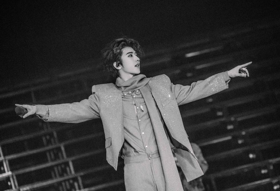 蔡徐坤被曝致人怀孕堕胎，粉丝列4点澄清，第一条让人笑出声